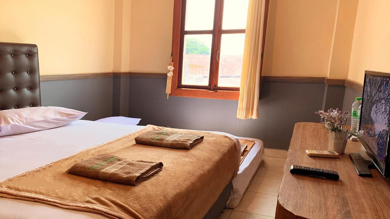 Omah Pelem Syariah Hostel Semarang Kültér fotó
