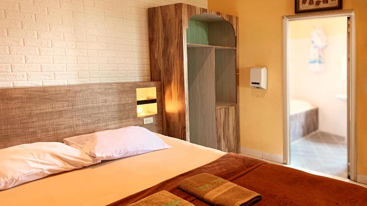 Omah Pelem Syariah Hostel Semarang Kültér fotó