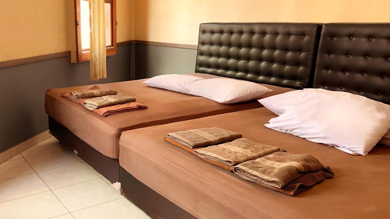 Omah Pelem Syariah Hostel Semarang Kültér fotó