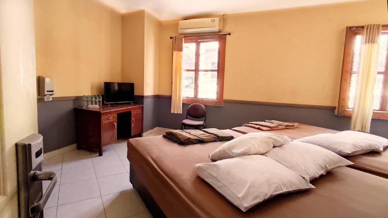 Omah Pelem Syariah Hostel Semarang Kültér fotó